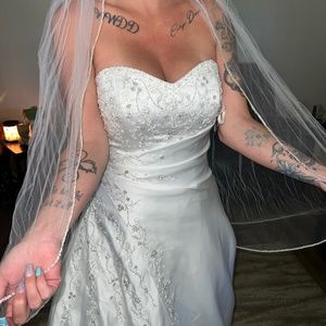 Wedding dress